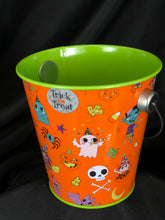 Load image into Gallery viewer, Witch&#39;s Brew &lt;br&gt; Soy Candle